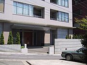 エントランス部分（住宅街側）