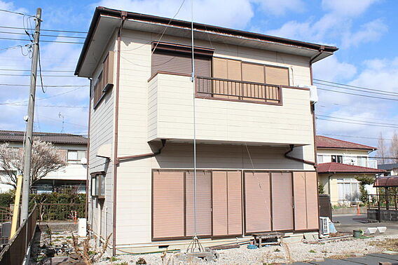 南西側からの外...