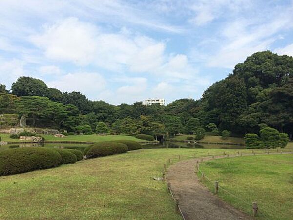 画像22:【公園】六義園まで475ｍ