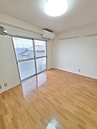 ラブリーメゾン綾瀬 301 3階1Kのリビング/ダイニング