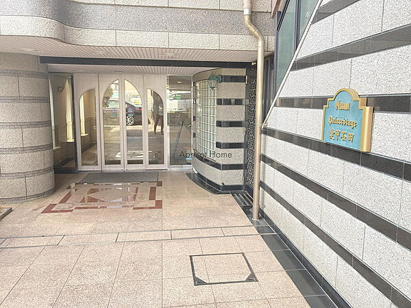 エントランスを拡大表示