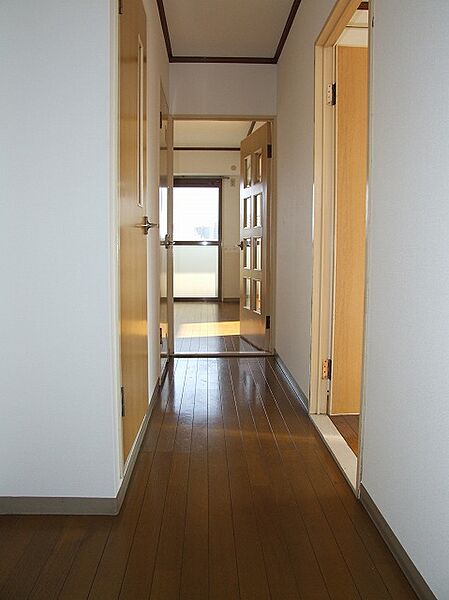 画像8:ゆとりのある玄関スペース