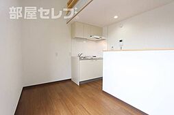 アースクエイク上条A棟（北棟） 1階ワンルームのリビング/ダイニング