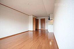 スリーアローズ中小田井 2階ワンルームのリビング/ダイニング