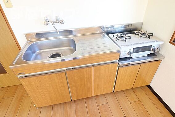 プチファミーユ_内装_2