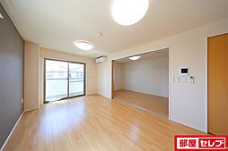 ウエストウイング6 1階1LDKのリビング/ダイニング