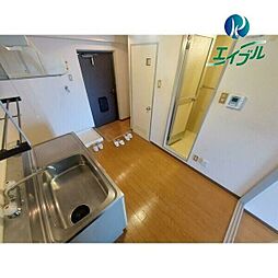 メゾン名城 3階1Kのリビング/ダイニング