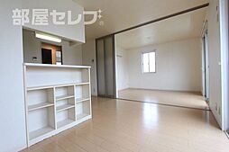 ロイヤルタウン　Ａ 2階2LDKのリビング/ダイニング