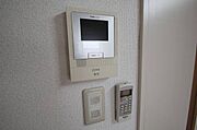 201号室の内装写真参照