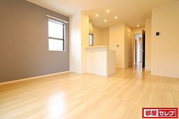 エレガント　キャッスルIII 1階ワンルームのリビング/ダイニング