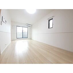 ローズガーデンB 2階1LDKのリビング/ダイニング