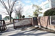 名古屋市立志賀中学校 332m