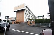北名古屋市立白木小学校 582m