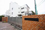 ローソンストア100徳重名古屋芸大駅前店 524m