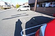 駐車場が広く止めやすいです。