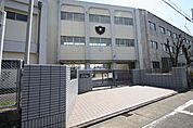 若葉中学校 985m