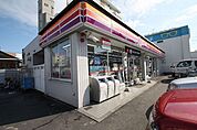 サークルＫ鳥見町2丁目店 175m