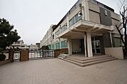 名古屋市立西味鋺小学校 453m