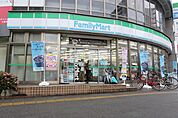 ファミリーマート東大曽根町店 269m