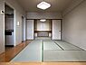 その他：和室6畳・南東側（洋室約5畳側より撮影）