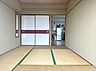 その他：和室6畳（バルコニー側より撮影）