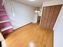 Maison　Classique 2階ワンルームのリビング/ダイニング