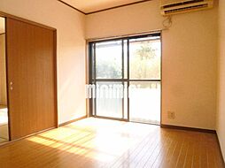 アジュール堀江 2階1LDKのリビング/ダイニング