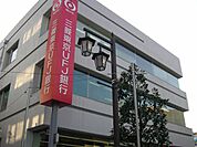 銀行「三菱東京ＵＦＪ銀行まで140m」