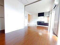 グラシューズ市川 3階1LDKのリビング/ダイニング