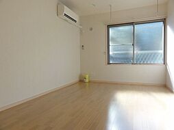 トラストワン 2階1Kのリビング/ダイニング