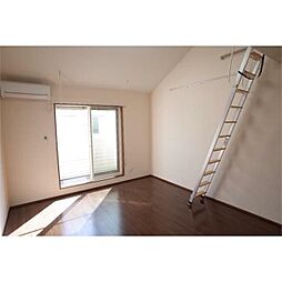 グリーンゲイブルズ 2階1Kのリビング/ダイニング