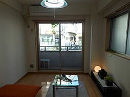 サンイング鎌倉 1階ワンルームのリビング/ダイニング