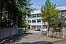 周辺：狭山市立新狭山小学校 徒歩7分。 560m