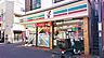 周辺：セブンイレブン 杉並和田店（826m）