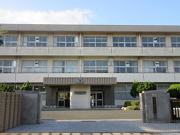画像19:下関市立垢田小学校(600m)