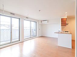 JR東北本線 自治医大駅 徒歩4分の賃貸アパート 3階3LDKのリビング/ダイニング