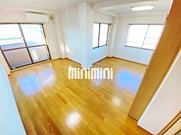 ラクダ 4階1Kのリビング/ダイニング