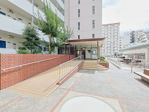 エントランスを拡大表示