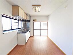 石橋貸家1 2階3DKのリビング/ダイニング