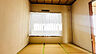 その他：6帖のお部屋です。カーテン付きです。
