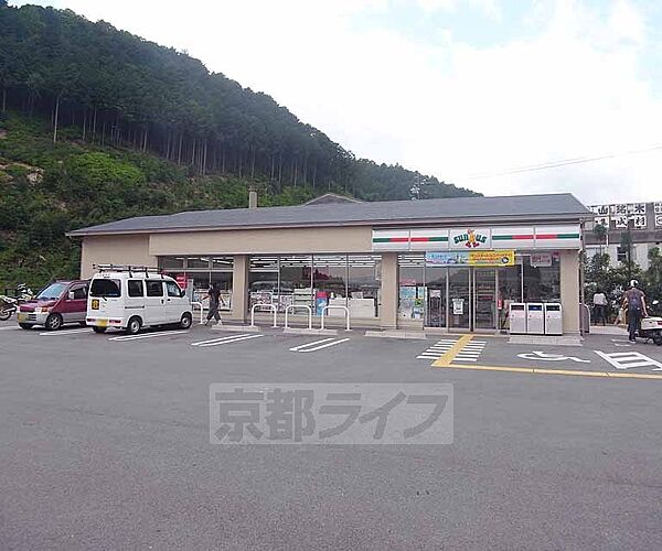 画像30:サンクス京都高雄店まで591m 国道162号線周山街道沿いにあります。広い駐車場が完備されています。