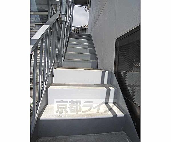 画像20:各住戸につながる階段です。