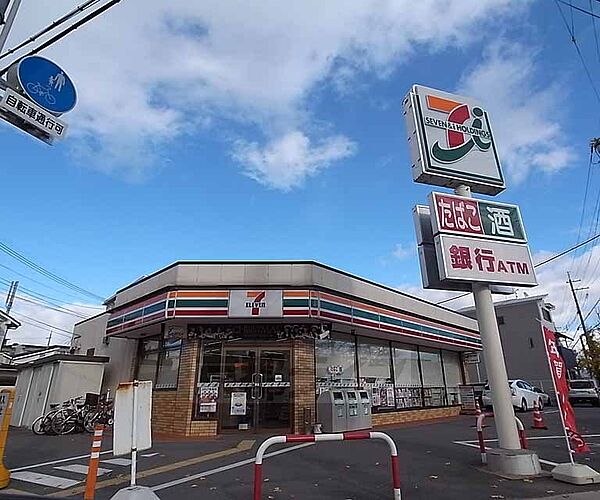 画像29:セブンイレブン京都下津林水掛町店まで200m 美味しいお弁当ならセブンイレブン。角地にあって入りやすい