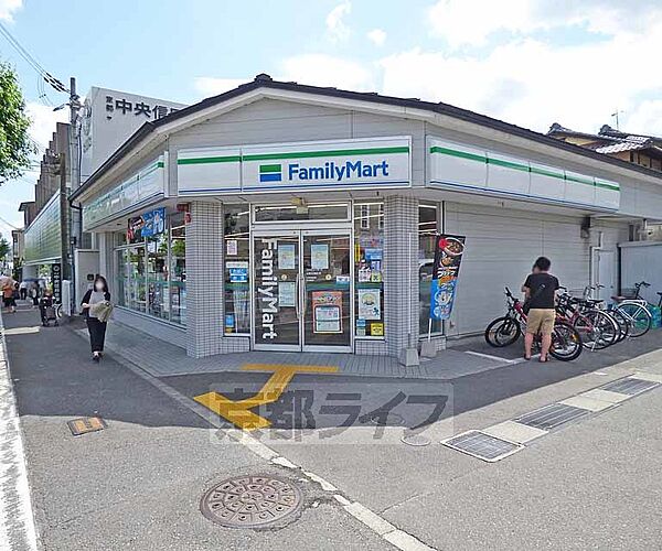 画像30:ファミリーマート北野白梅町店まで259m 白梅町駅近く。角地でガレージもありご利用しやすいです。