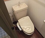清潔感のあるトイレです