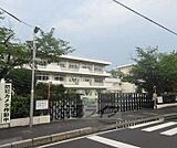 中央小学校まで350m