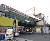 桃山御陵前駅まで1100m