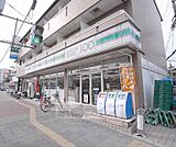 ローソンストア100伏見駅前店まで145m 伏見駅エリアのコンビにです。