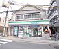 周辺：ファミリーマート 桃山御香宮前店まで378m ＪＲ桃山駅最寄のコンビニです。