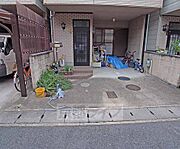 家の前のスペースも広々